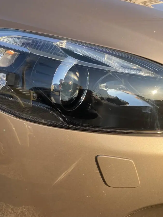 V40