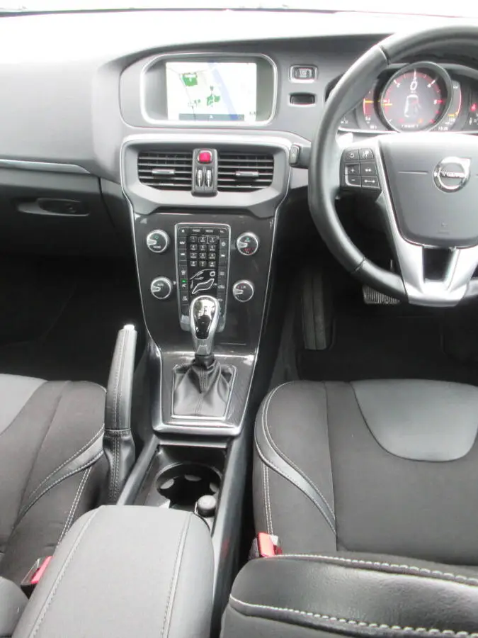 V40