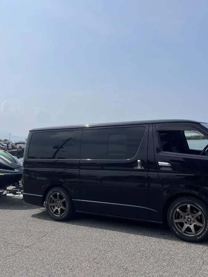 ハイエースバン