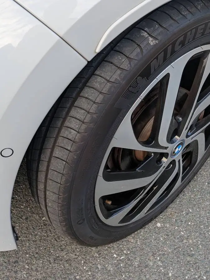 i3