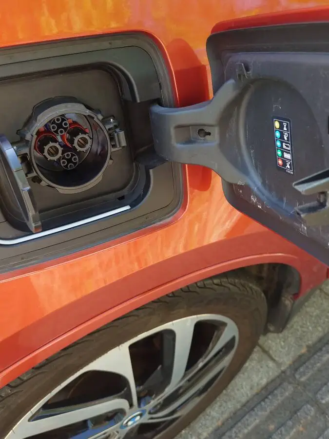 i3