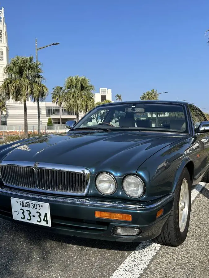 XJ6