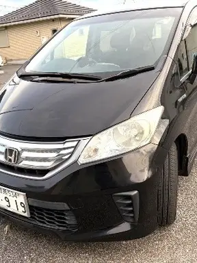 フリードハイブリッド