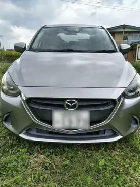 デミオ