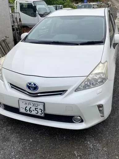 プリウスα