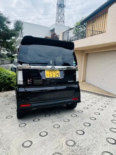 N-BOX