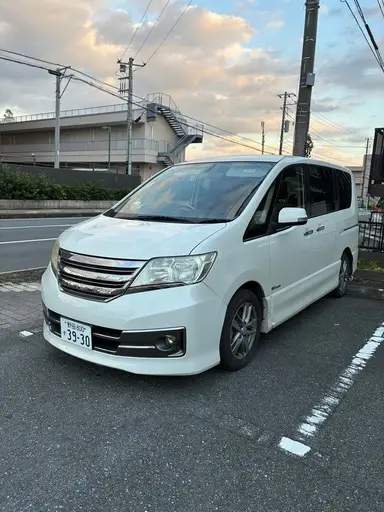 セレナ