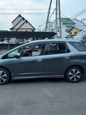 フィットシャトル