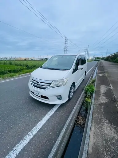 セレナ