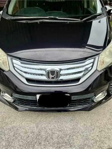 フリードハイブリッド