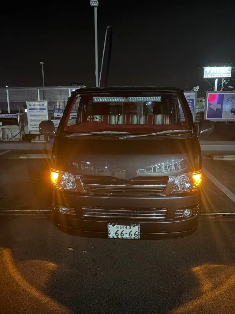 ハイエースバン