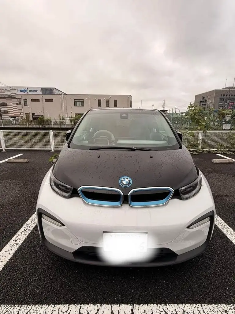 i3