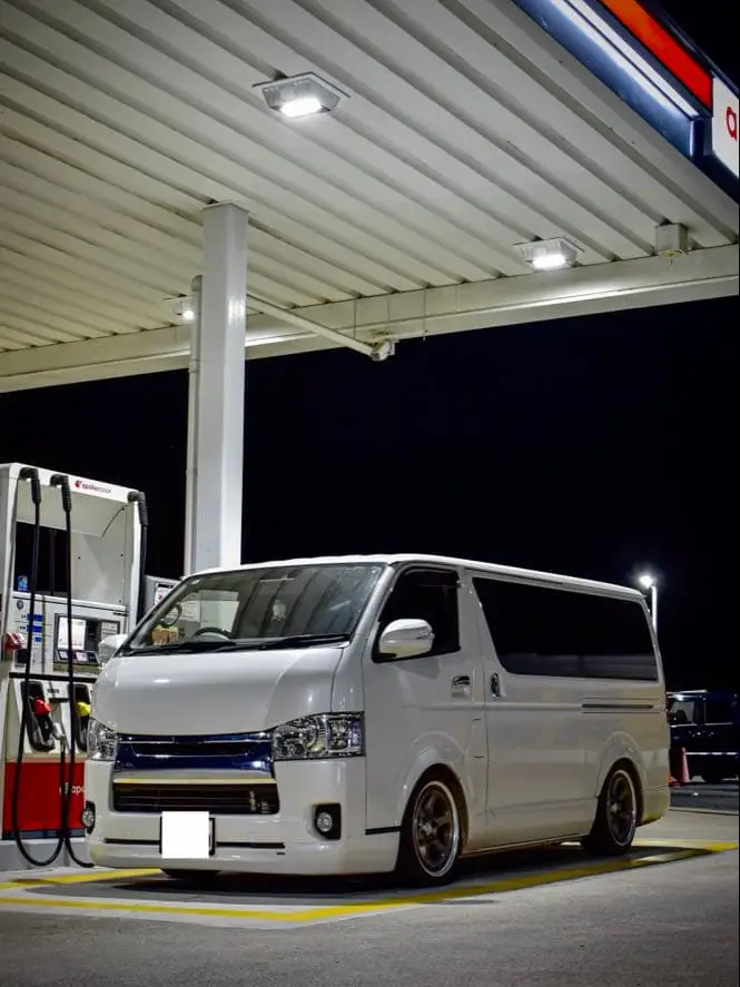 ハイエースバン
