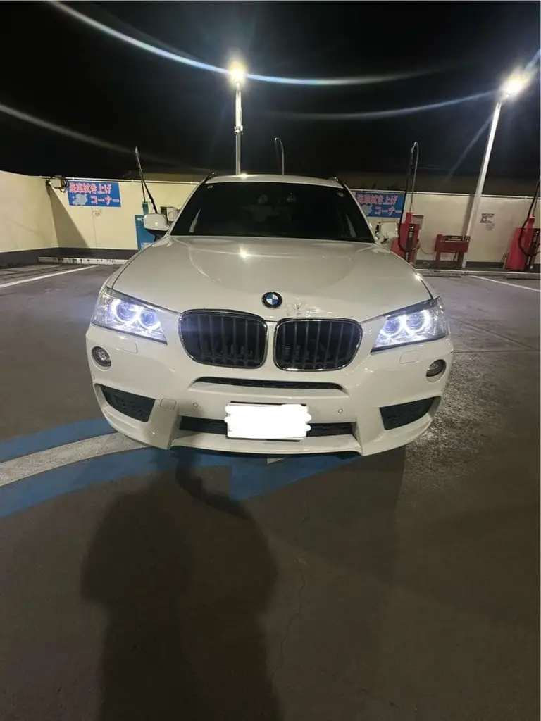 X3